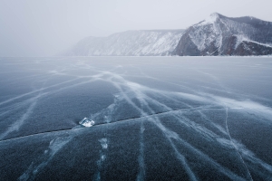 RBA-OL-850_1819 Baikal Lake, Siberia, Ice, Snow, Icicles